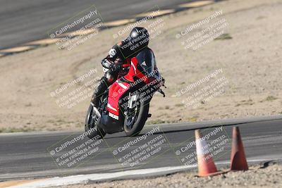 media/Oct-30-2025-Racers Edge (Thu) [[dabbdaf680]]/3-B Group/Session 2 (Bowl Exit)/